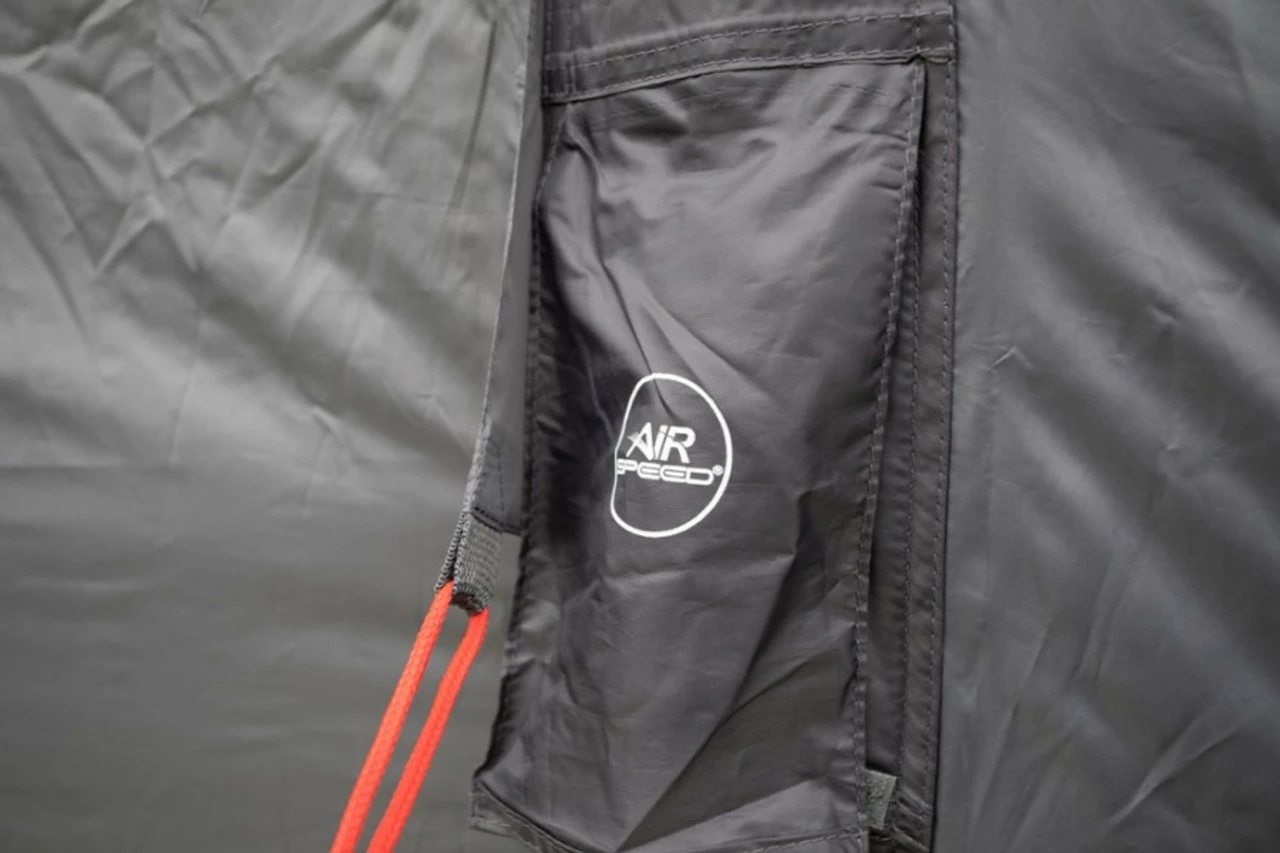 Vango Cove II Air Driveaway Awning For Campervan 11 Vango Cove II Air Driveaway Awning For Campervan - Image 10