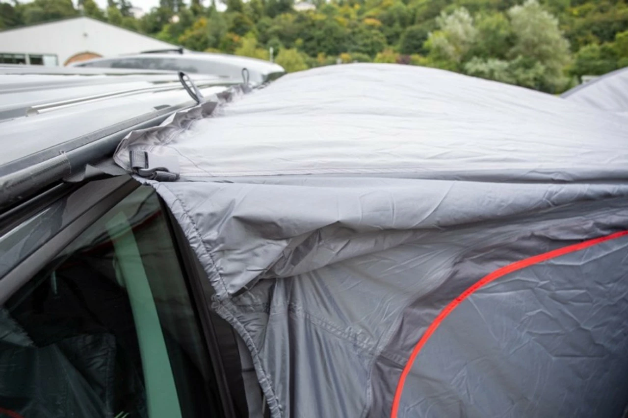 Vango Cove II Air Driveaway Awning For Campervan 7 Vango Cove II Air Driveaway Awning For Campervan - Image 6